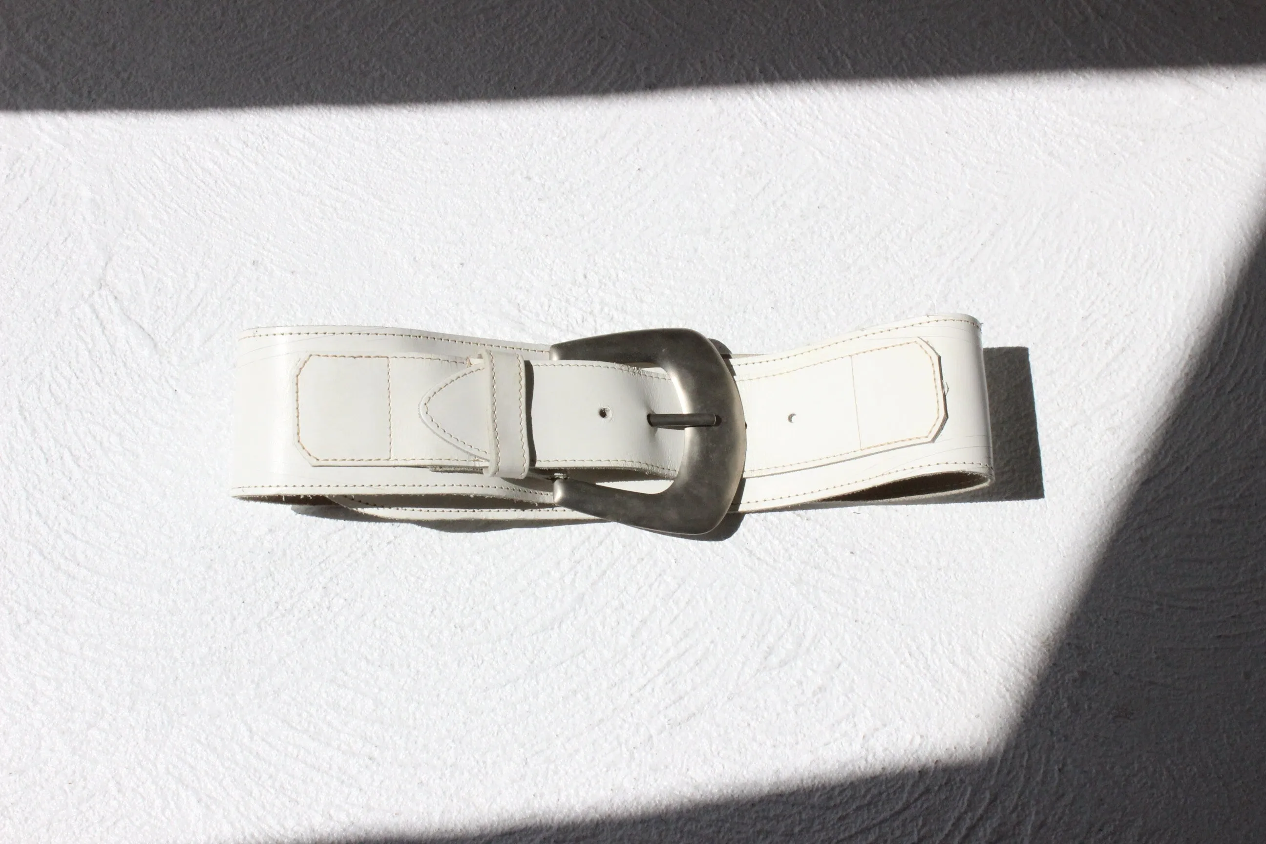 80s White Leather Belt w/ Oversized Silver Buckle